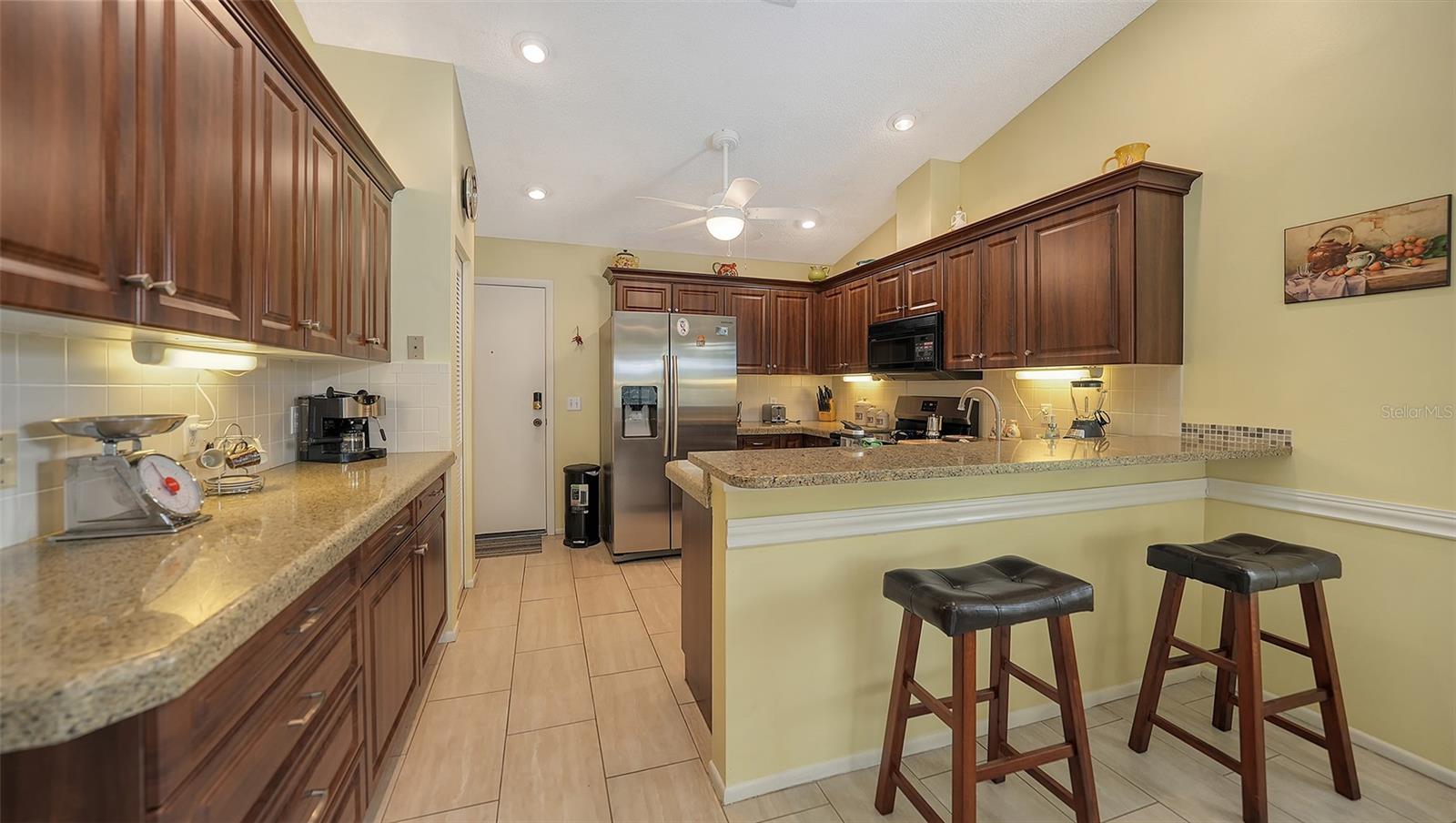 Image 4 of 46 For 4176 Vallarta Court 3033