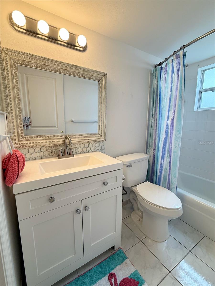 Image 10 of 22 For 4035 S School Avenue B3