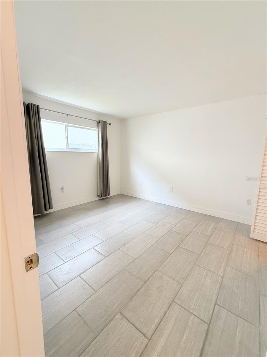 Image 11 of 22 For 4035 S School Avenue B3