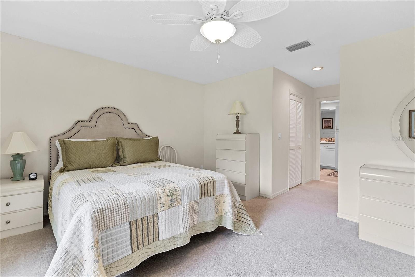 Image 18 of 55 For 3946 Wilshire Circle E 168