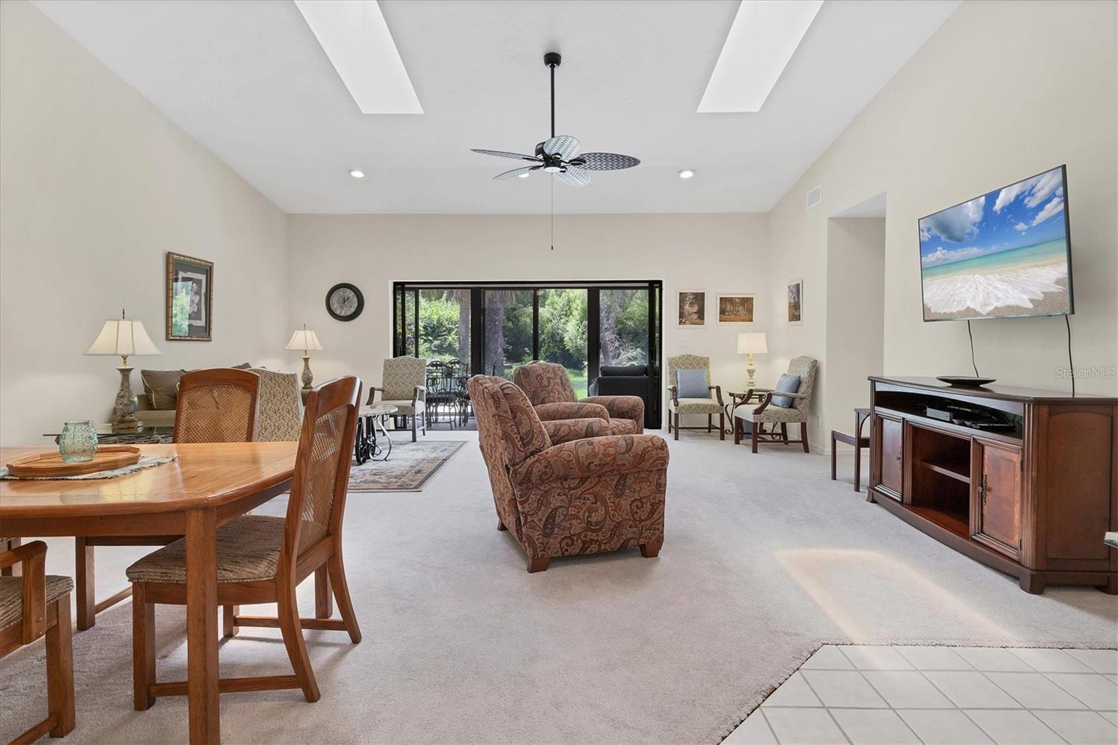 Image 3 of 55 For 3946 Wilshire Circle E 168