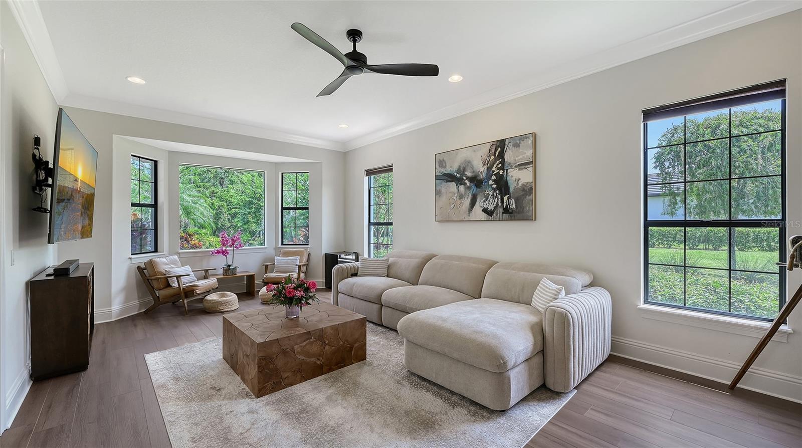 Image 19 of 72 For 8361 Lindrick Lane