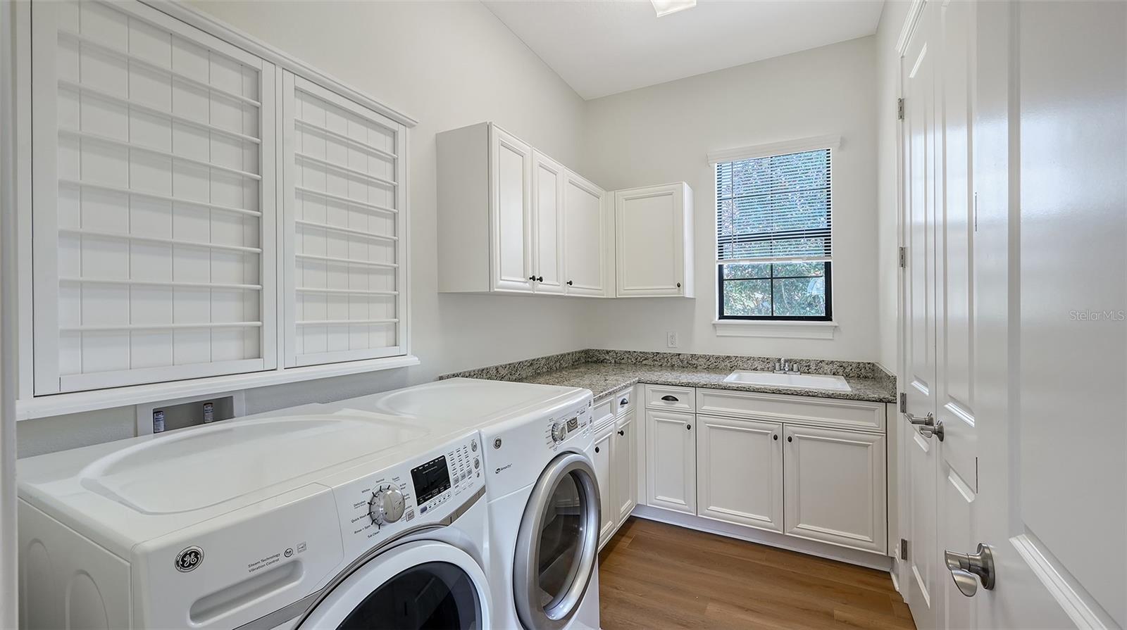 Image 38 of 72 For 8361 Lindrick Lane