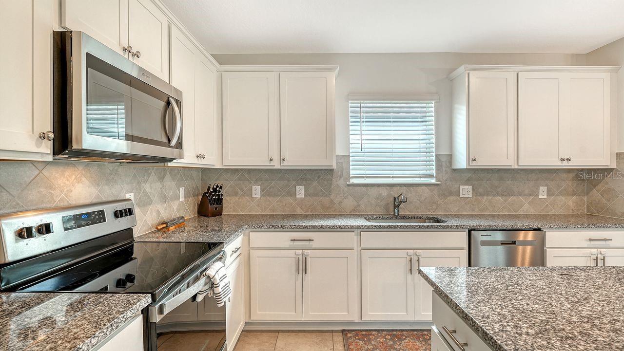 Image 12 of 46 For 8221 Reefbay Cove