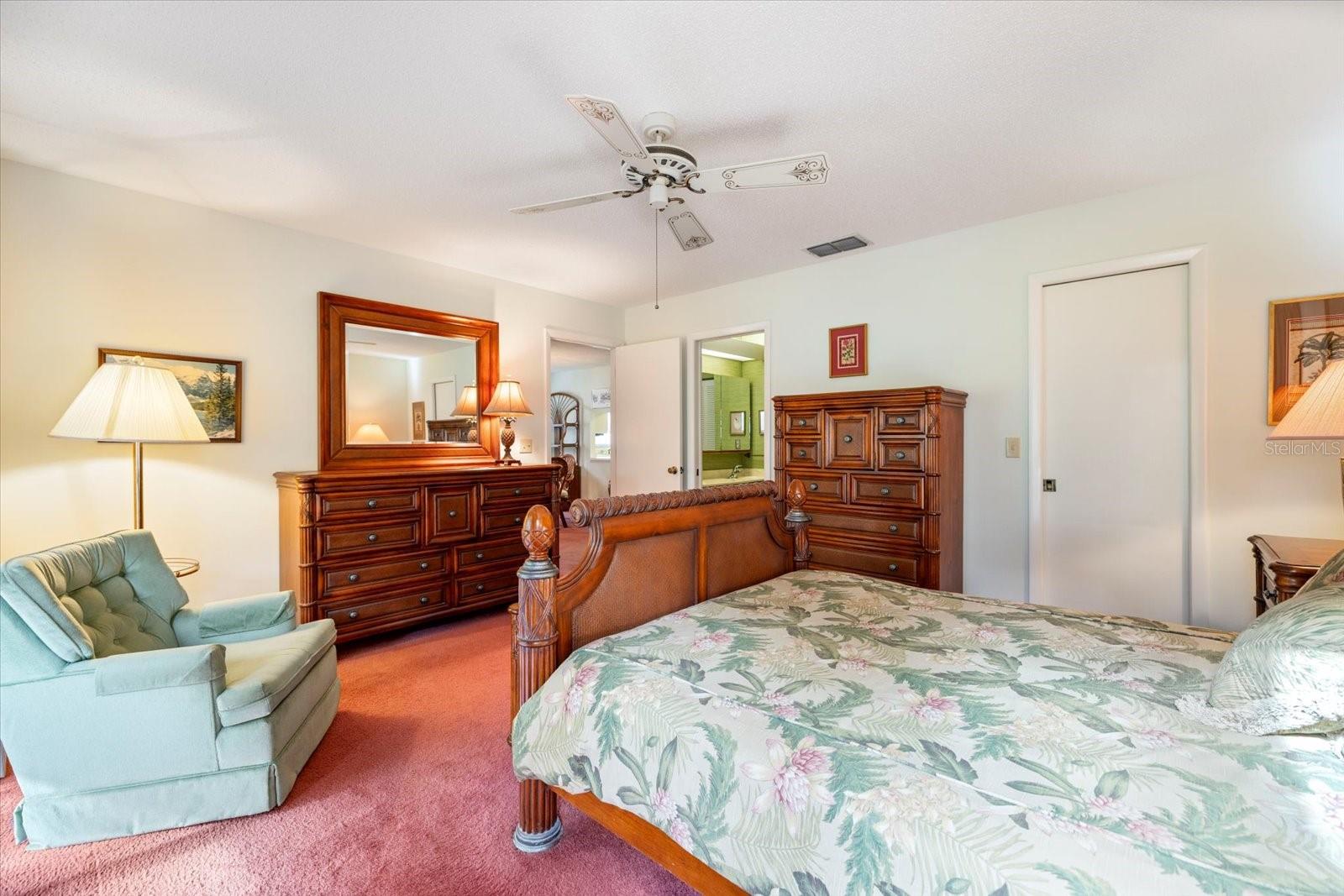 Image 12 of 21 For 462 Oak Hill Circle 5