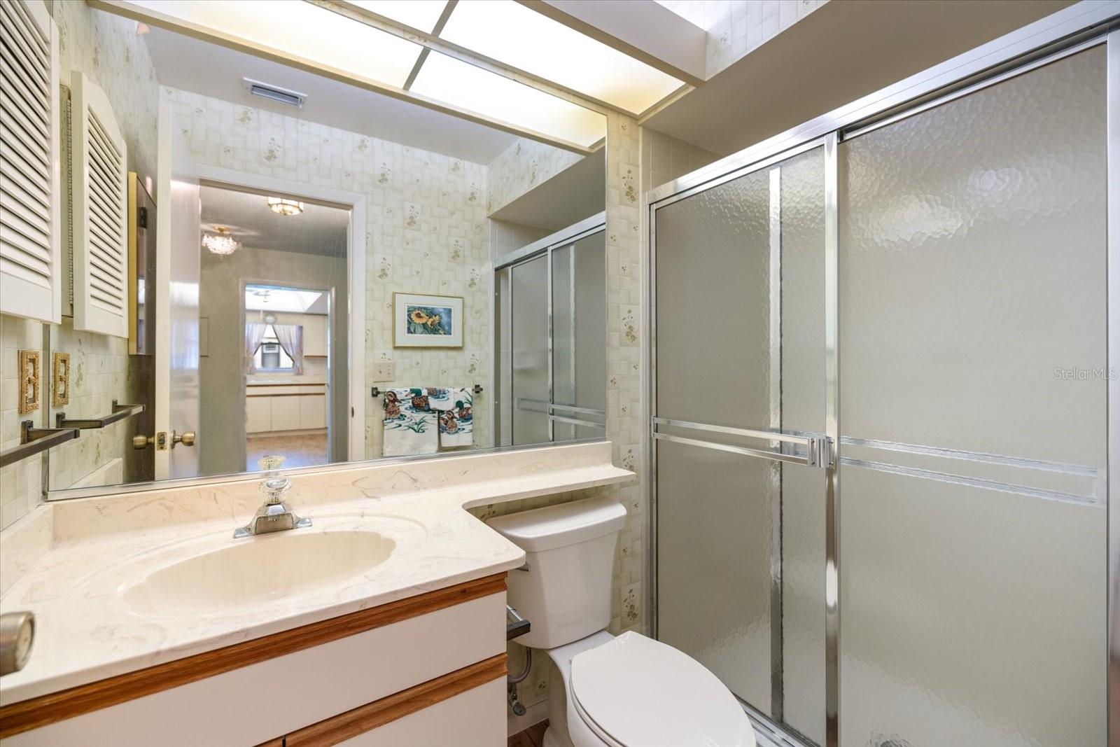 Image 16 of 21 For 462 Oak Hill Circle 5