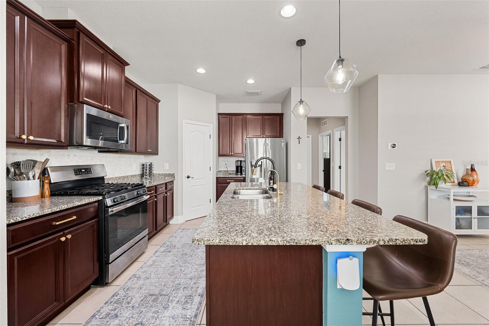 Image 11 of 46 For 11123 Abaco Island Avenue