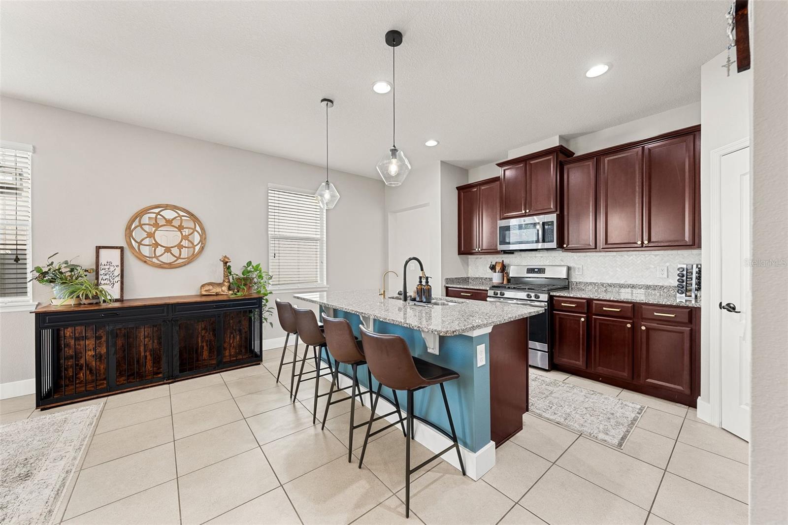Image 13 of 46 For 11123 Abaco Island Avenue