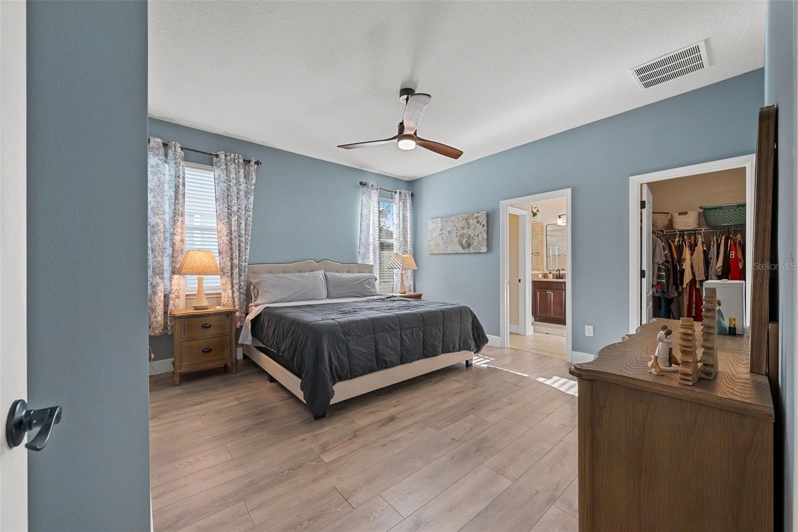 Image 17 of 46 For 11123 Abaco Island Avenue