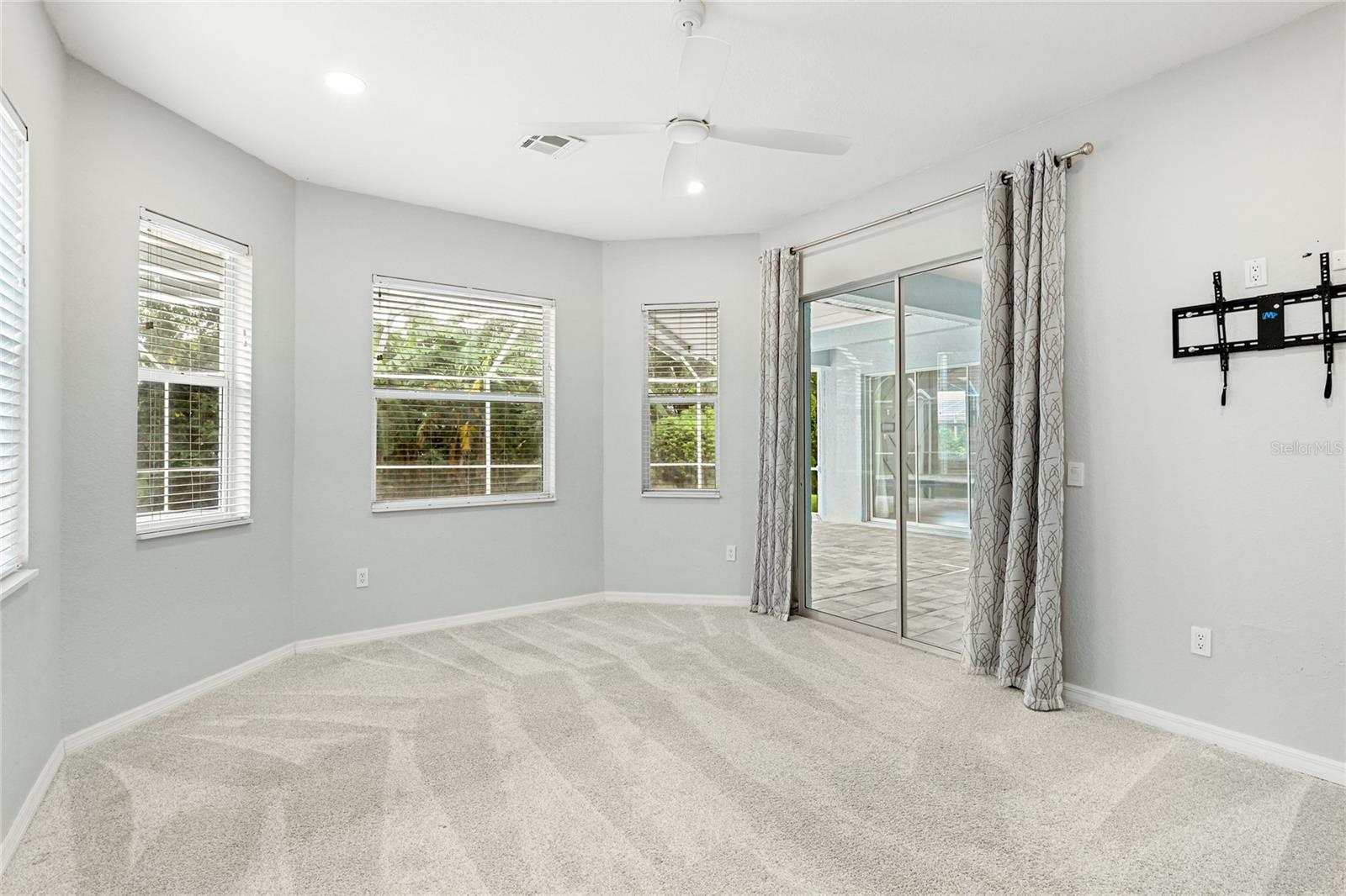 Image 13 of 36 For 4454 Hollybrook Way