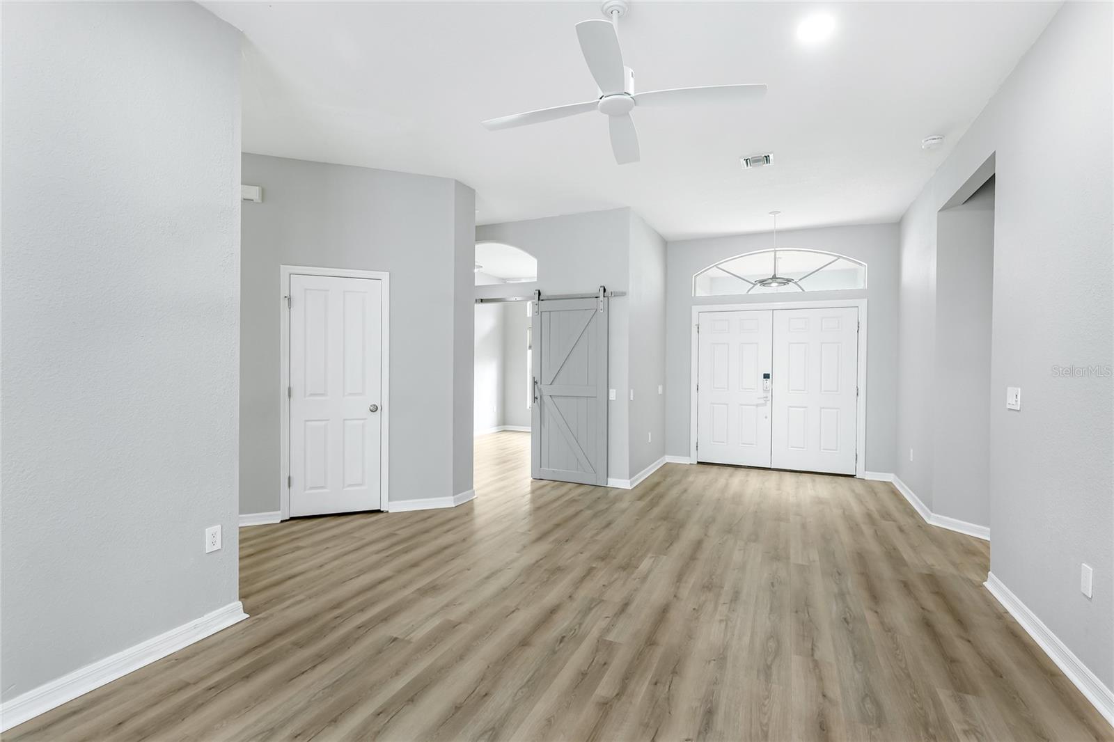 Image 16 of 36 For 4454 Hollybrook Way