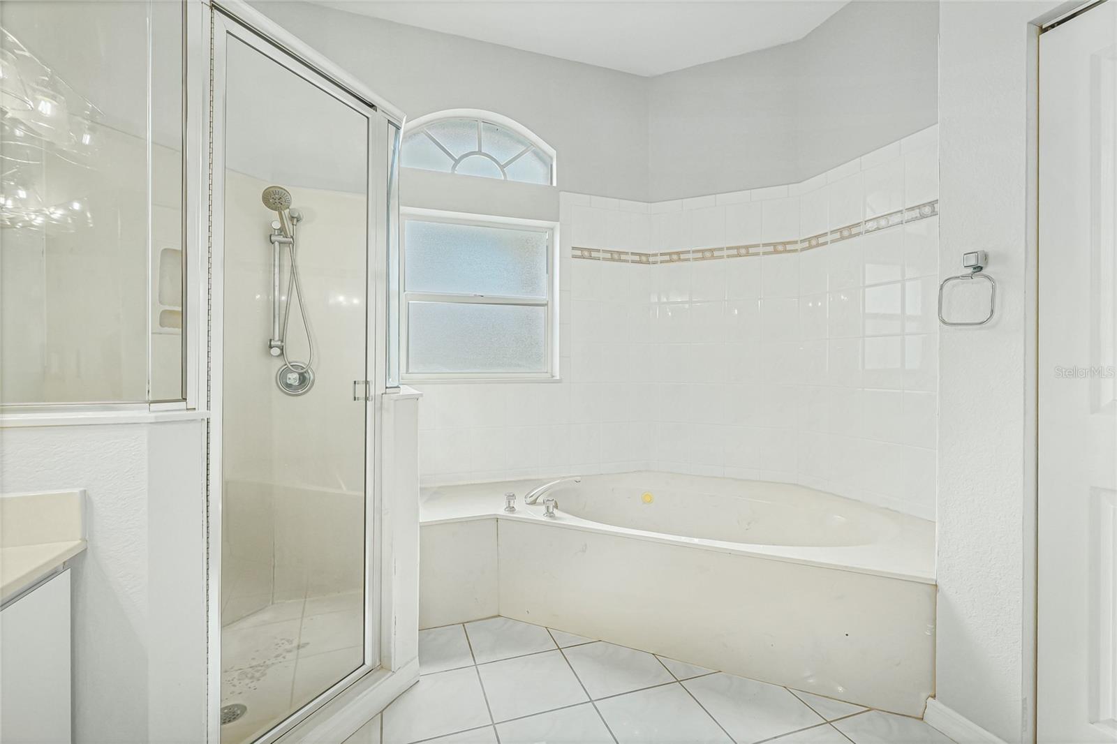 Image 19 of 36 For 4454 Hollybrook Way