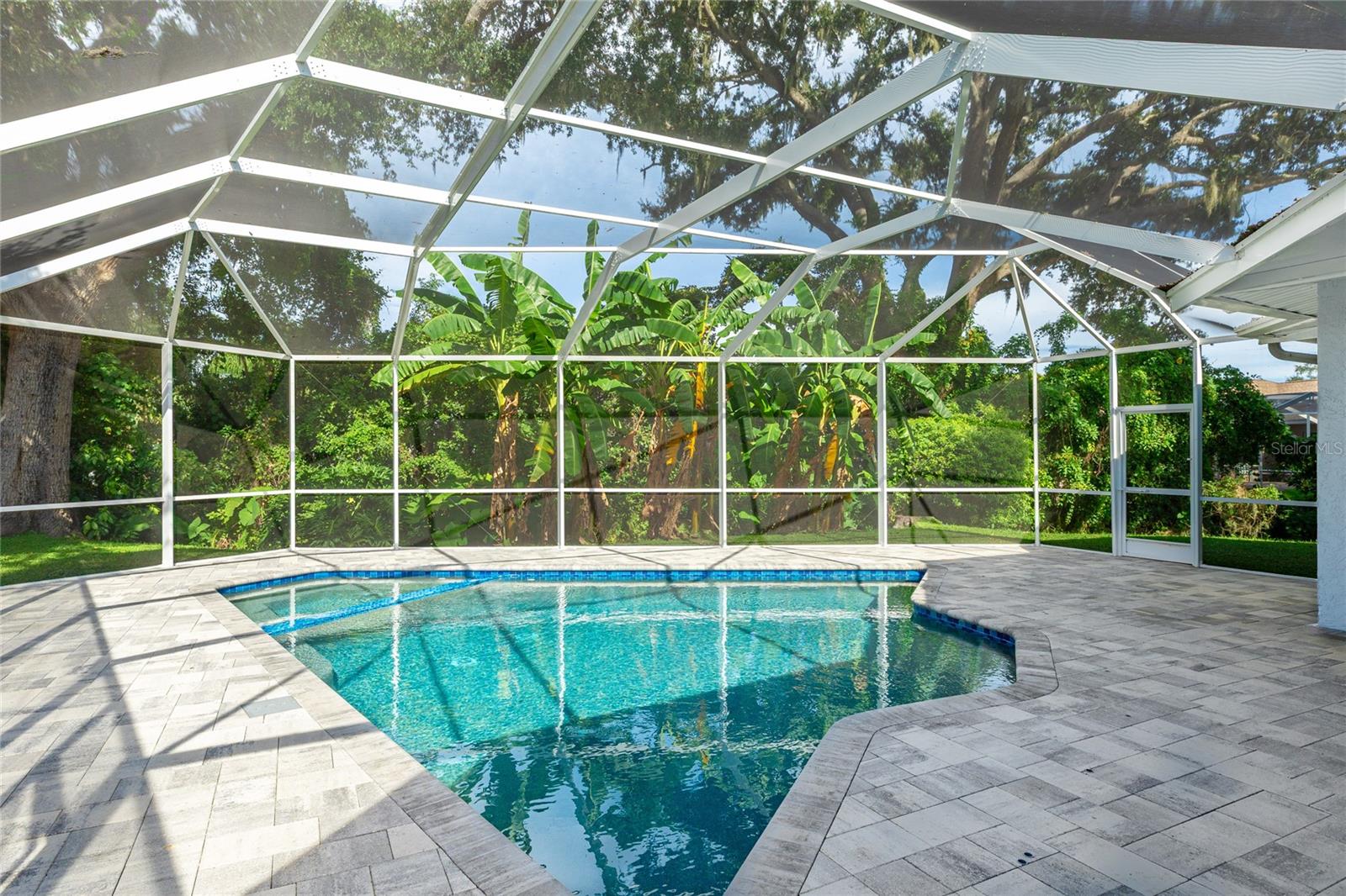 Image 3 of 36 For 4454 Hollybrook Way