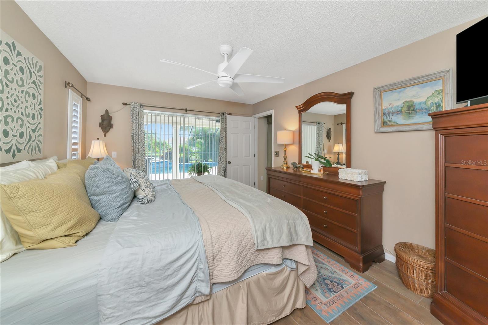 Image 36 of 68 For 5717 28th Street E