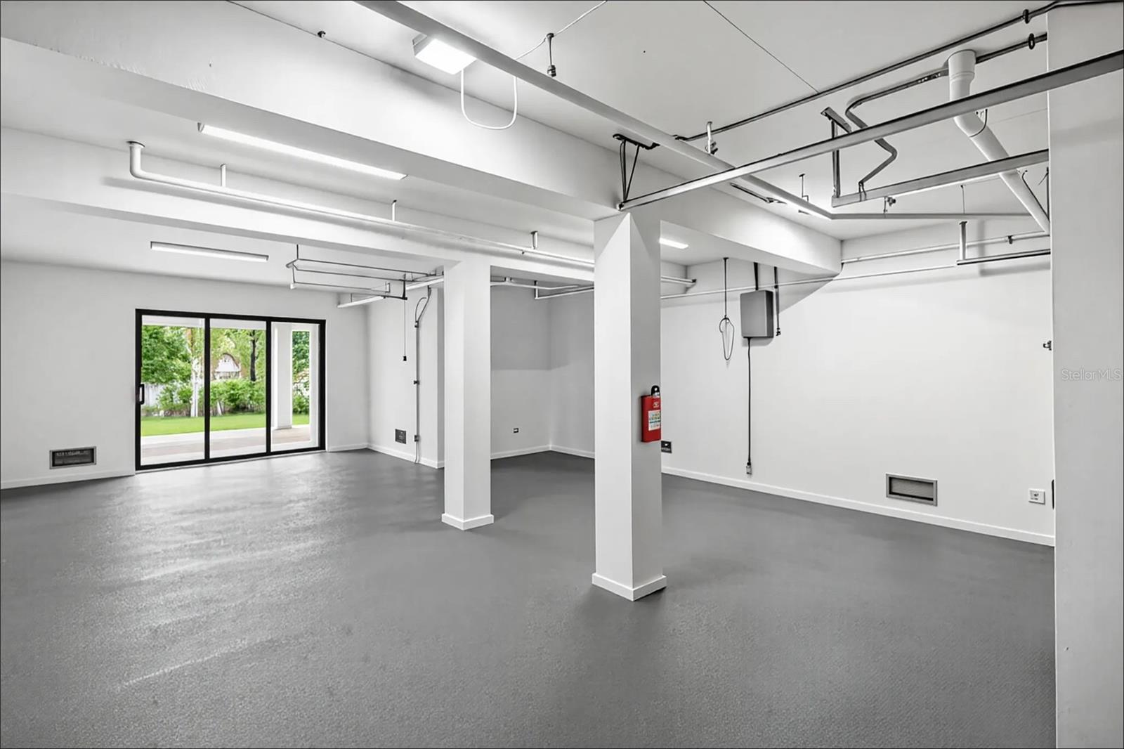 Image 77 of 82 For 226 Garden Lane