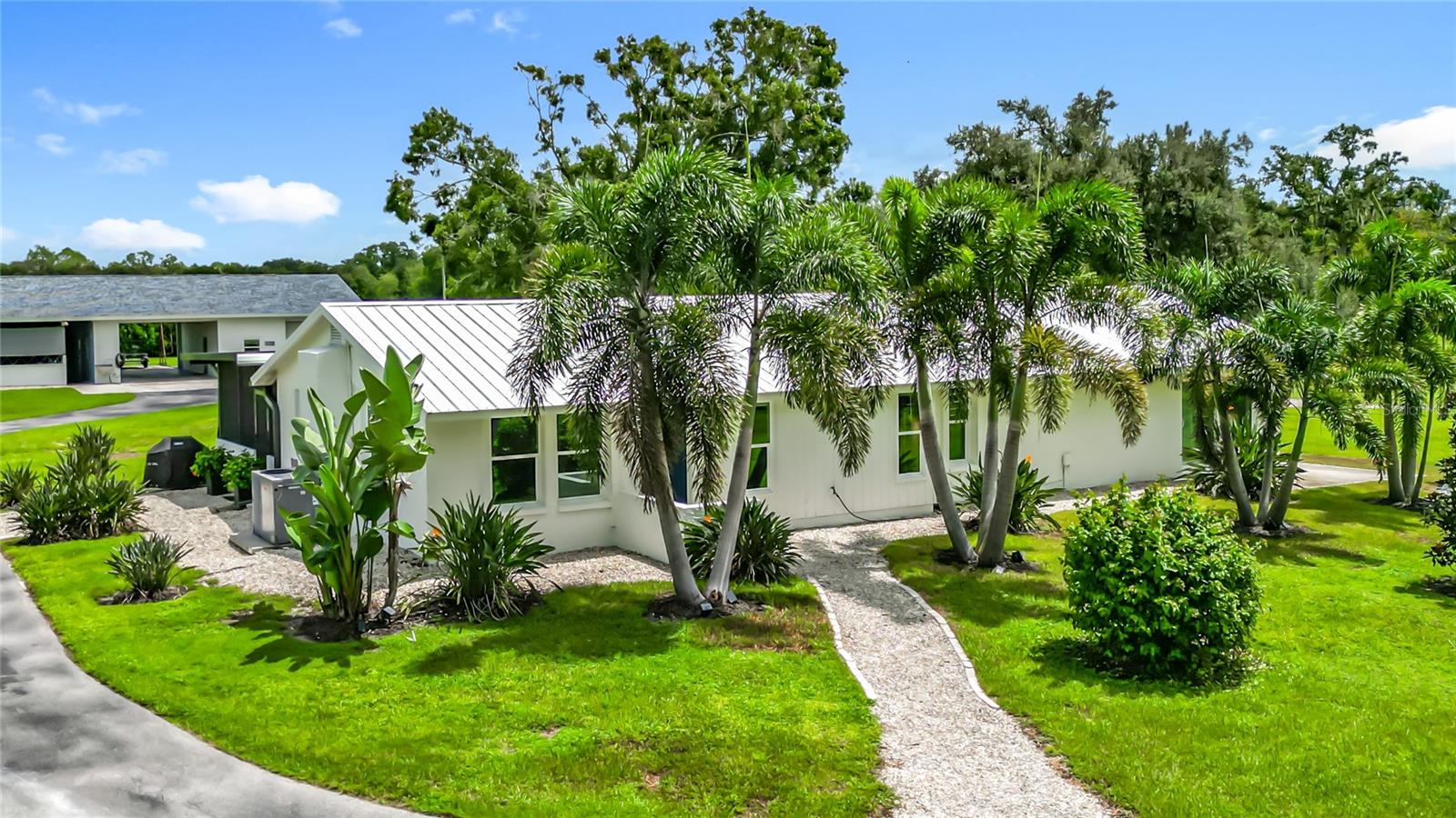 Image 9 of 55 For 16032 Winburn Drive