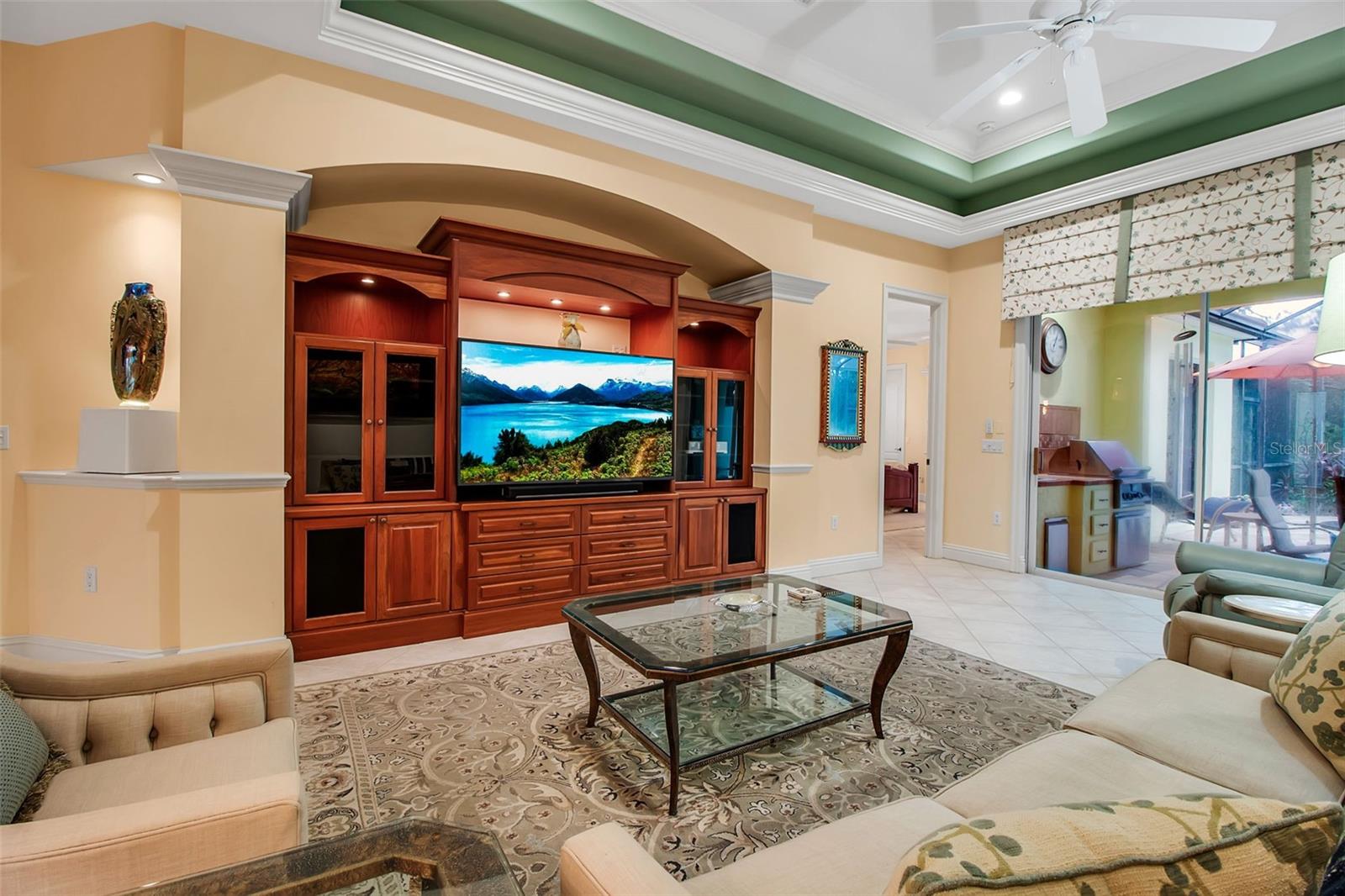 Image 13 of 92 For 21 Bayhead Lane