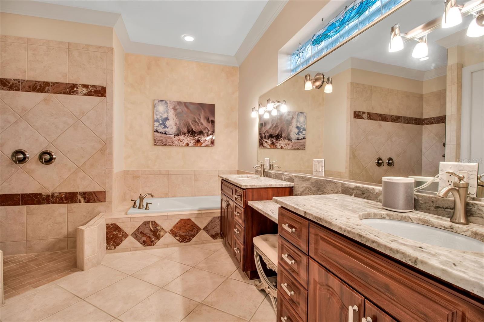 Image 27 of 92 For 21 Bayhead Lane