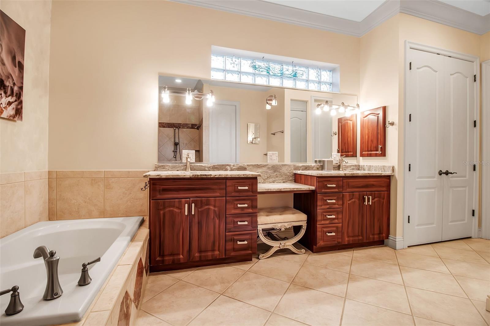 Image 30 of 92 For 21 Bayhead Lane