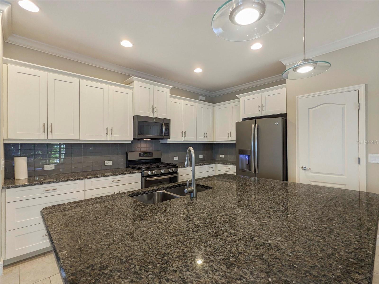 Image 7 of 47 For 4820 Central Park Boulevard