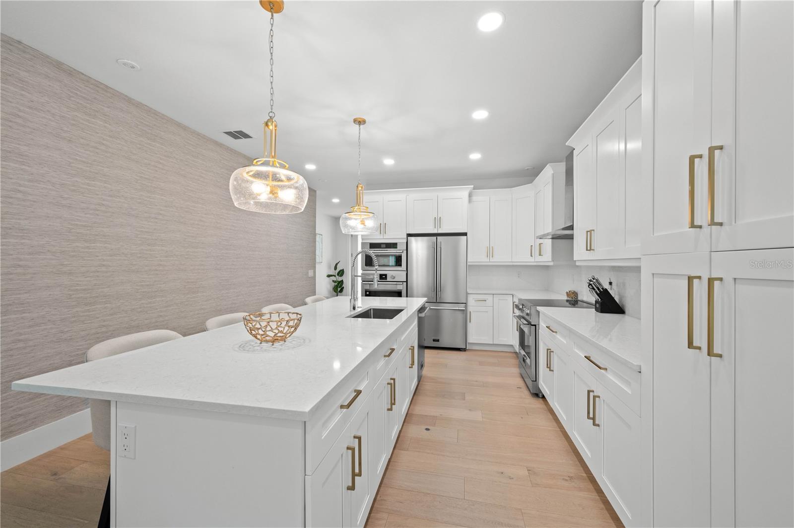 Image 13 of 55 For 3319 Osprey Avenue