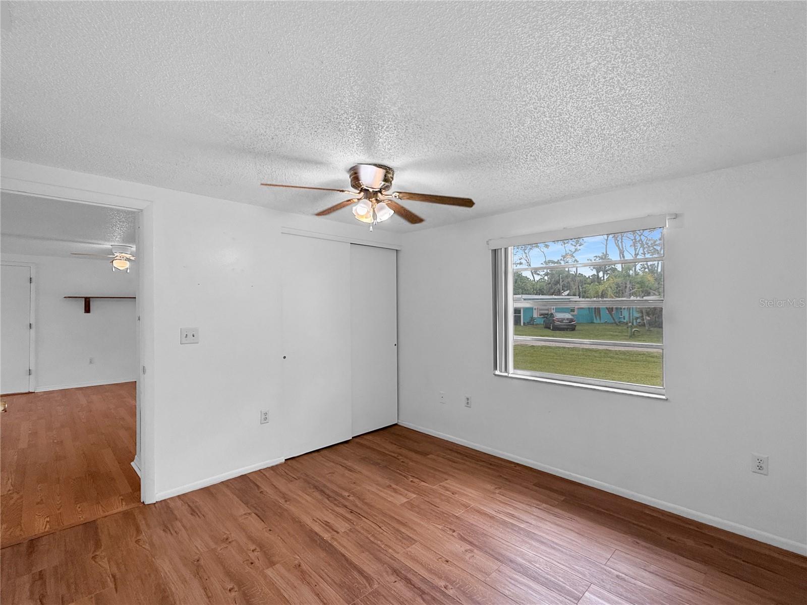 Image 14 of 27 For 635 Lewis Street