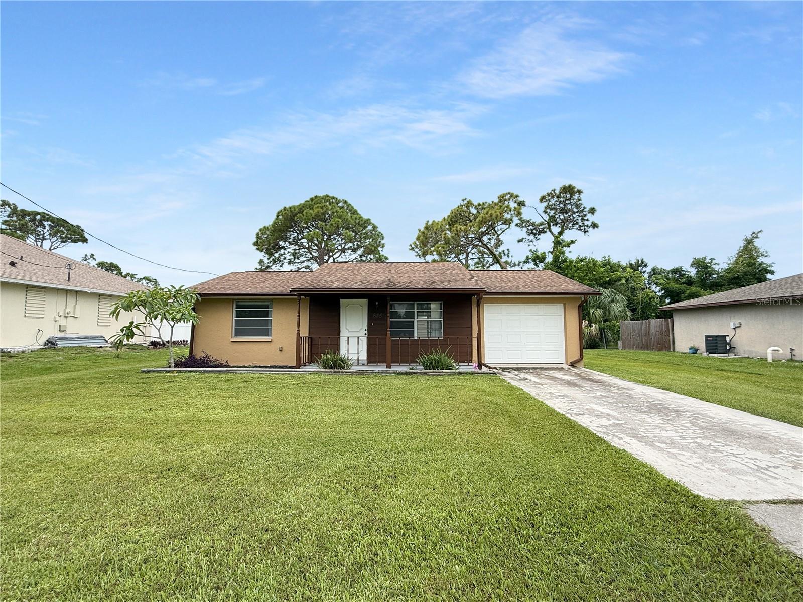 Image 4 of 27 For 635 Lewis Street