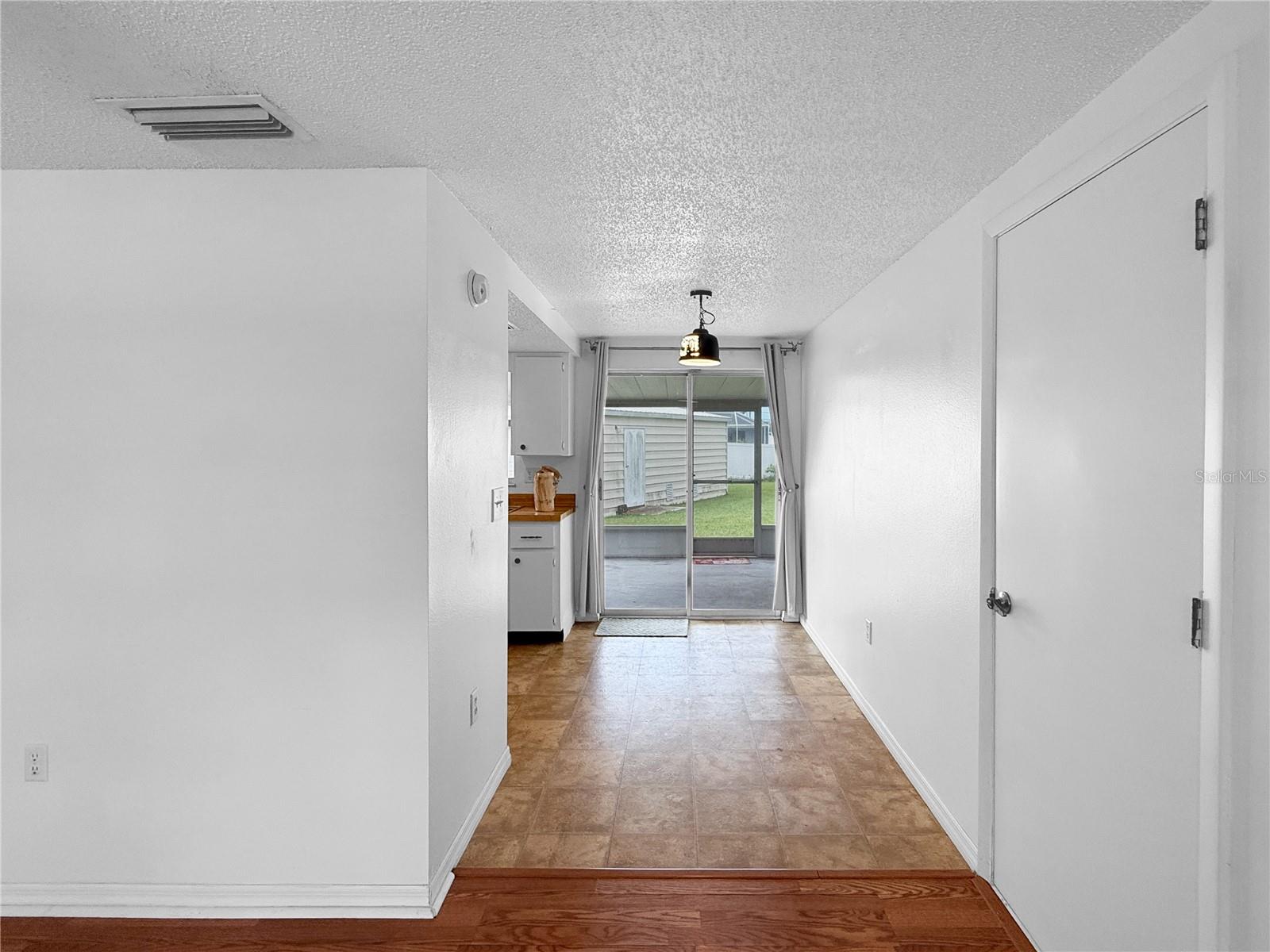 Image 9 of 27 For 635 Lewis Street