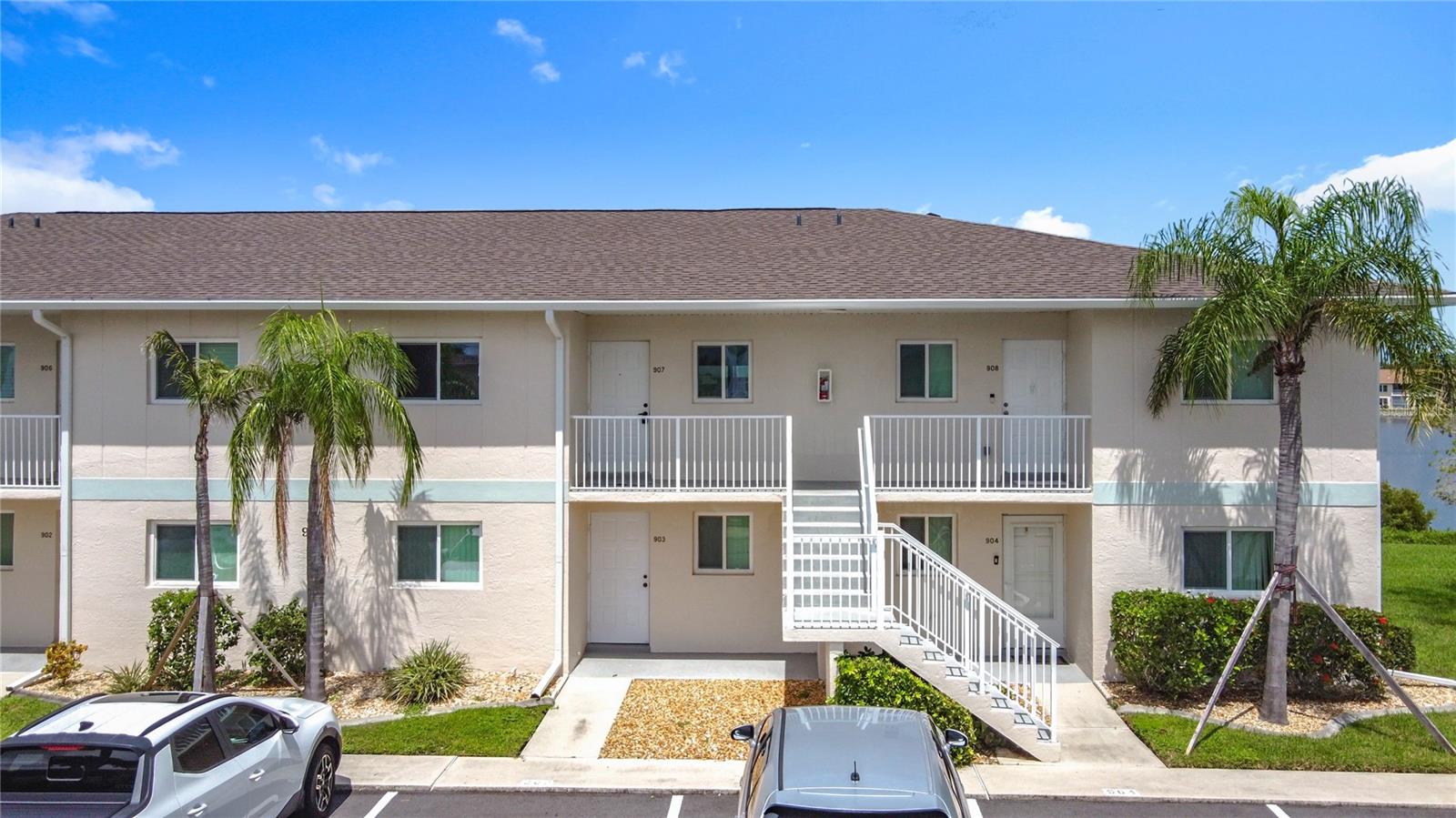 Image 2 of 40 For 12538 Kingsway Circle 907