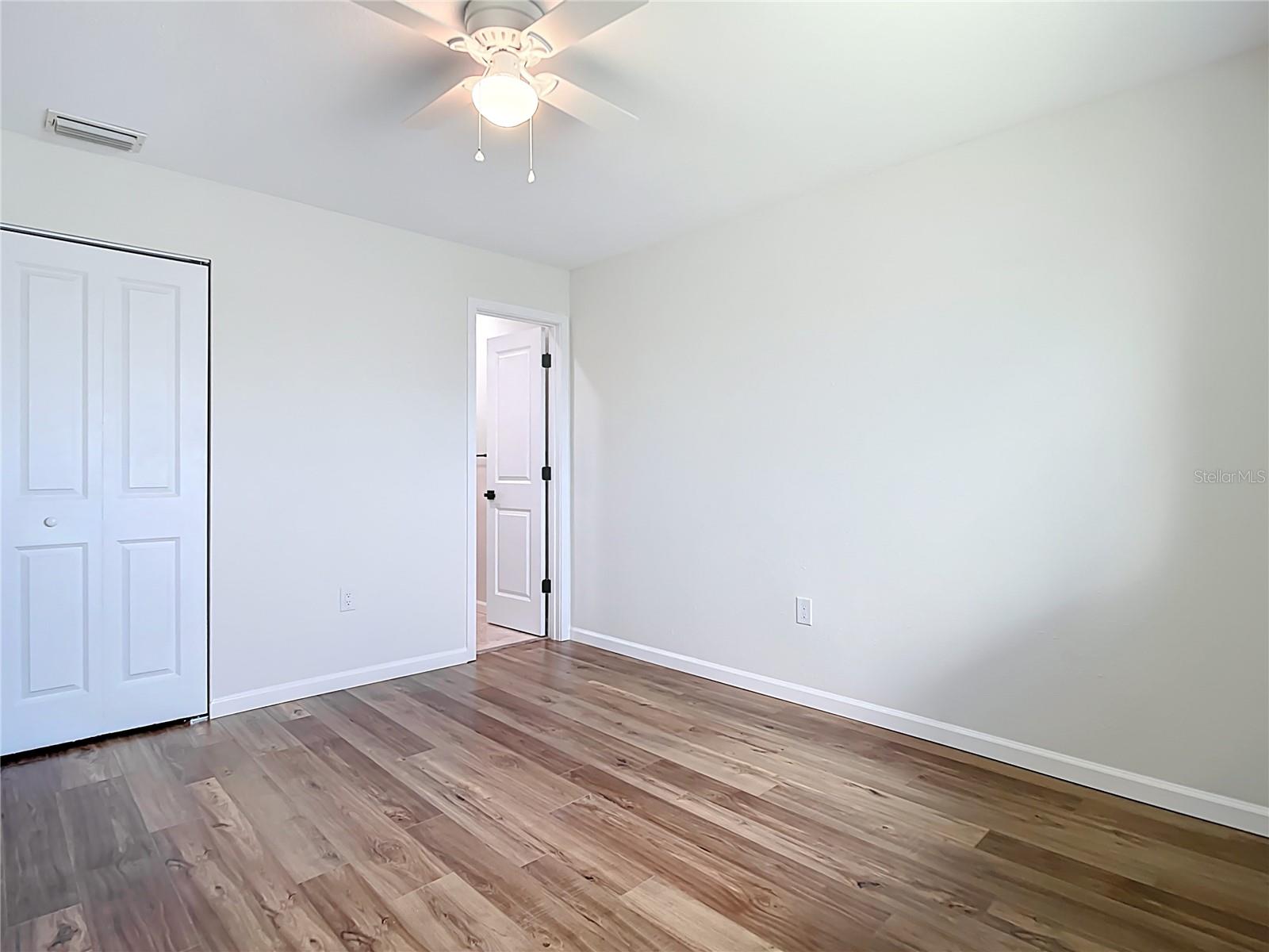 Image 20 of 40 For 12538 Kingsway Circle 907
