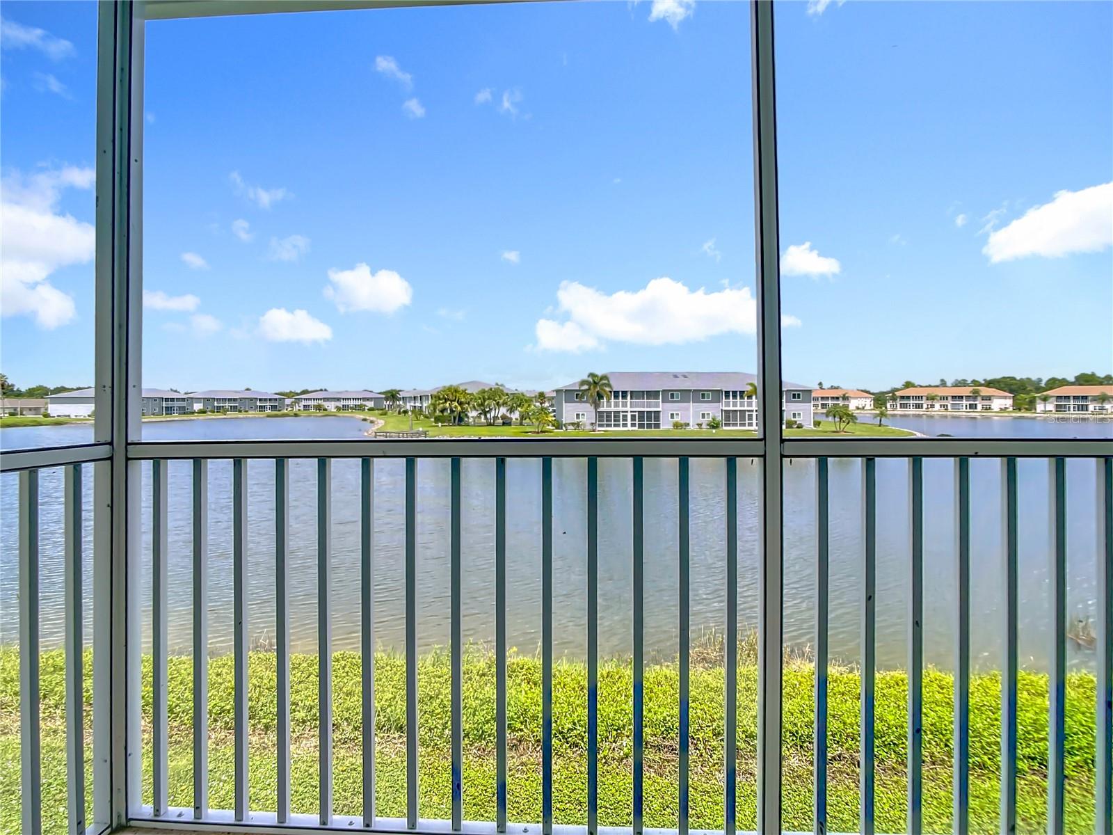 Image 28 of 40 For 12538 Kingsway Circle 907