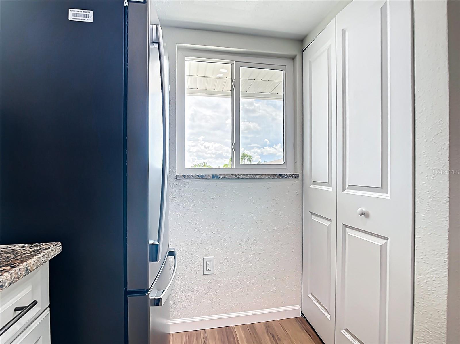 Image 8 of 40 For 12538 Kingsway Circle 907