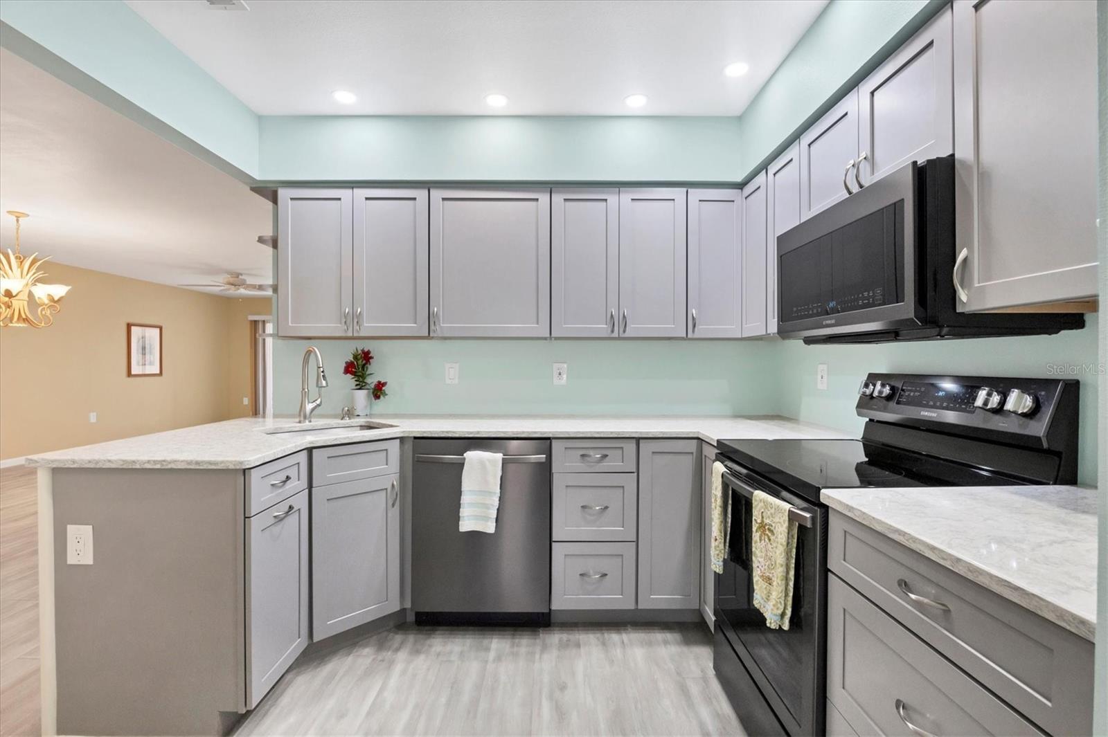 Image 11 of 48 For 7117 28th Ave  7117