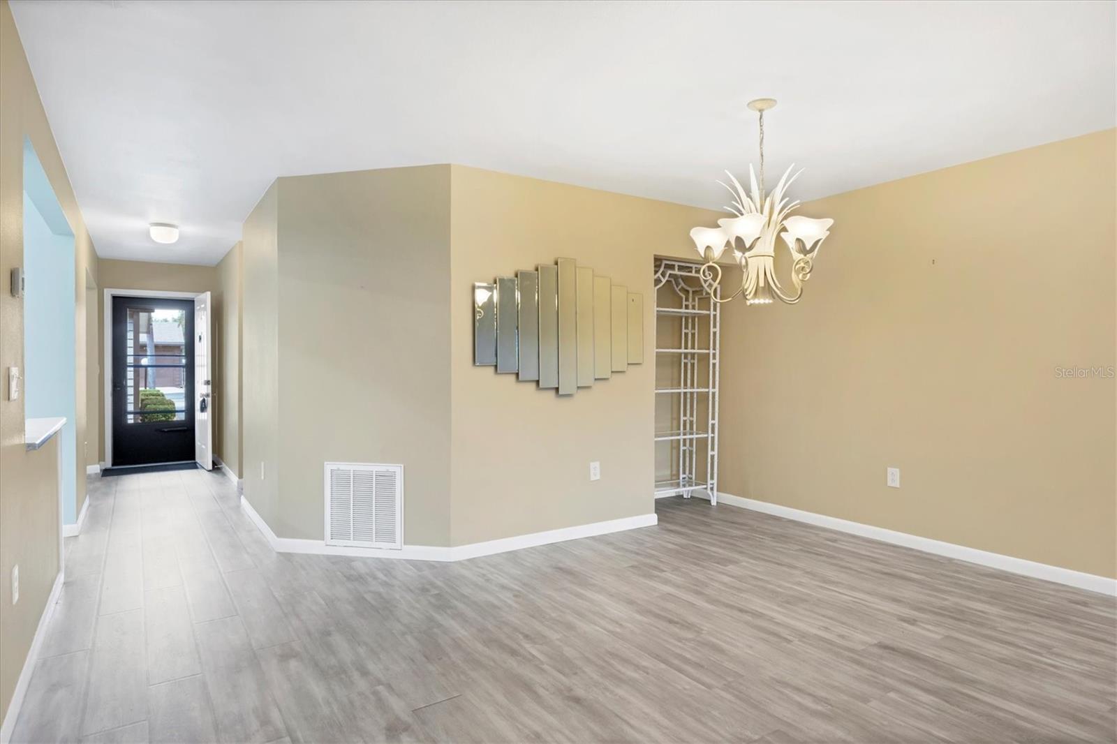Image 7 of 48 For 7117 28th Ave  7117