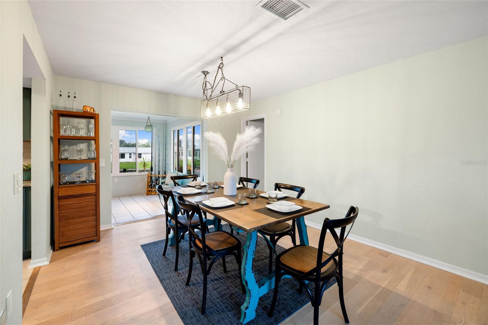 Image 15 of 26 For 3033 Chapman Boulevard