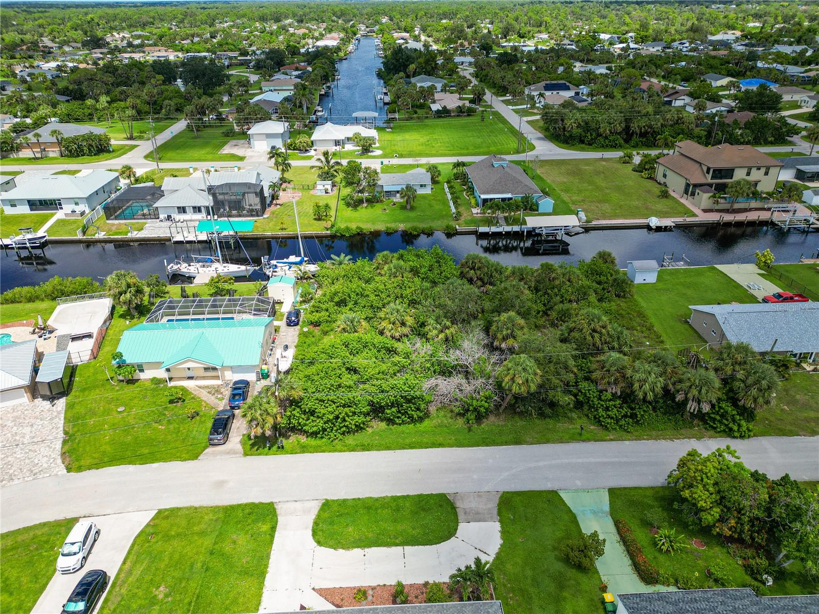 Image 3 of 7 For 18326 Van Nuys Circle