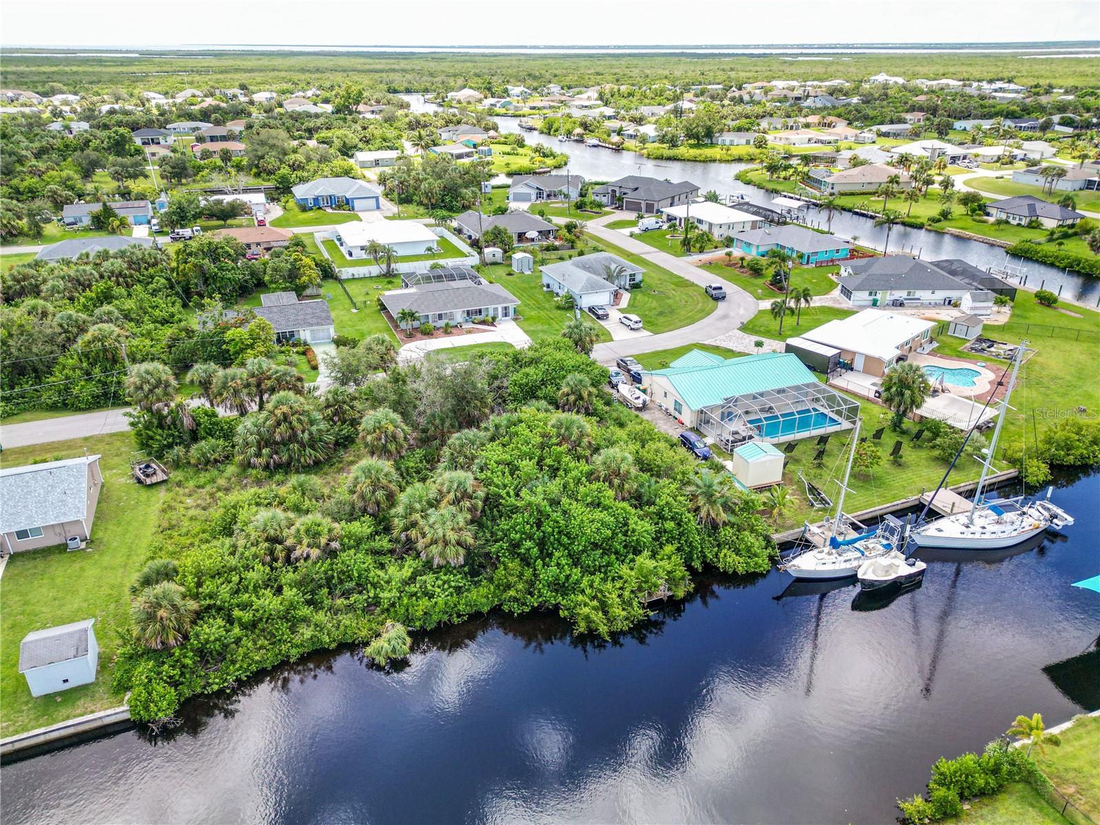 Image 5 of 7 For 18326 Van Nuys Circle