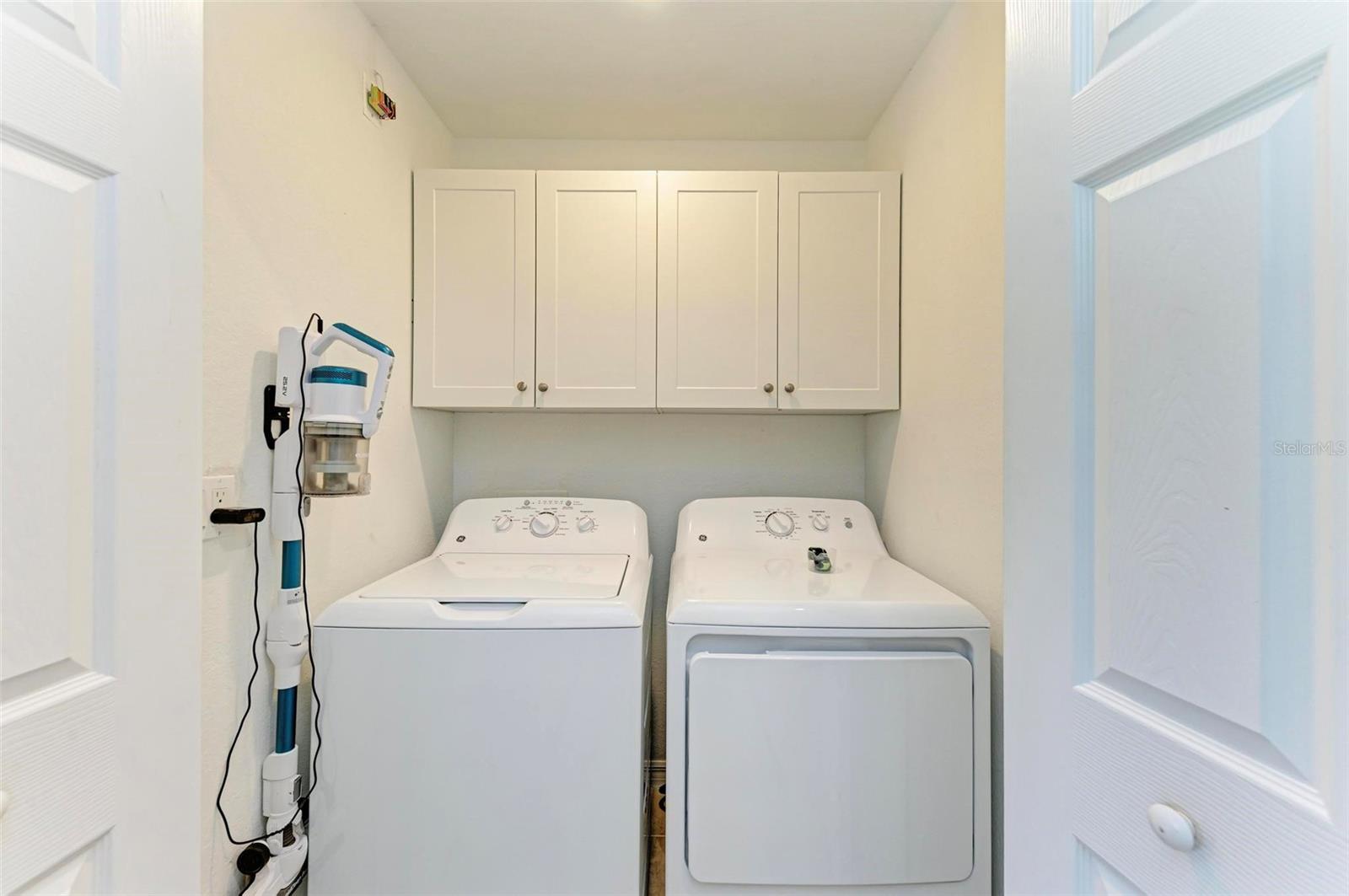 Image 25 of 73 For 18028 Gawthrop Drive 102