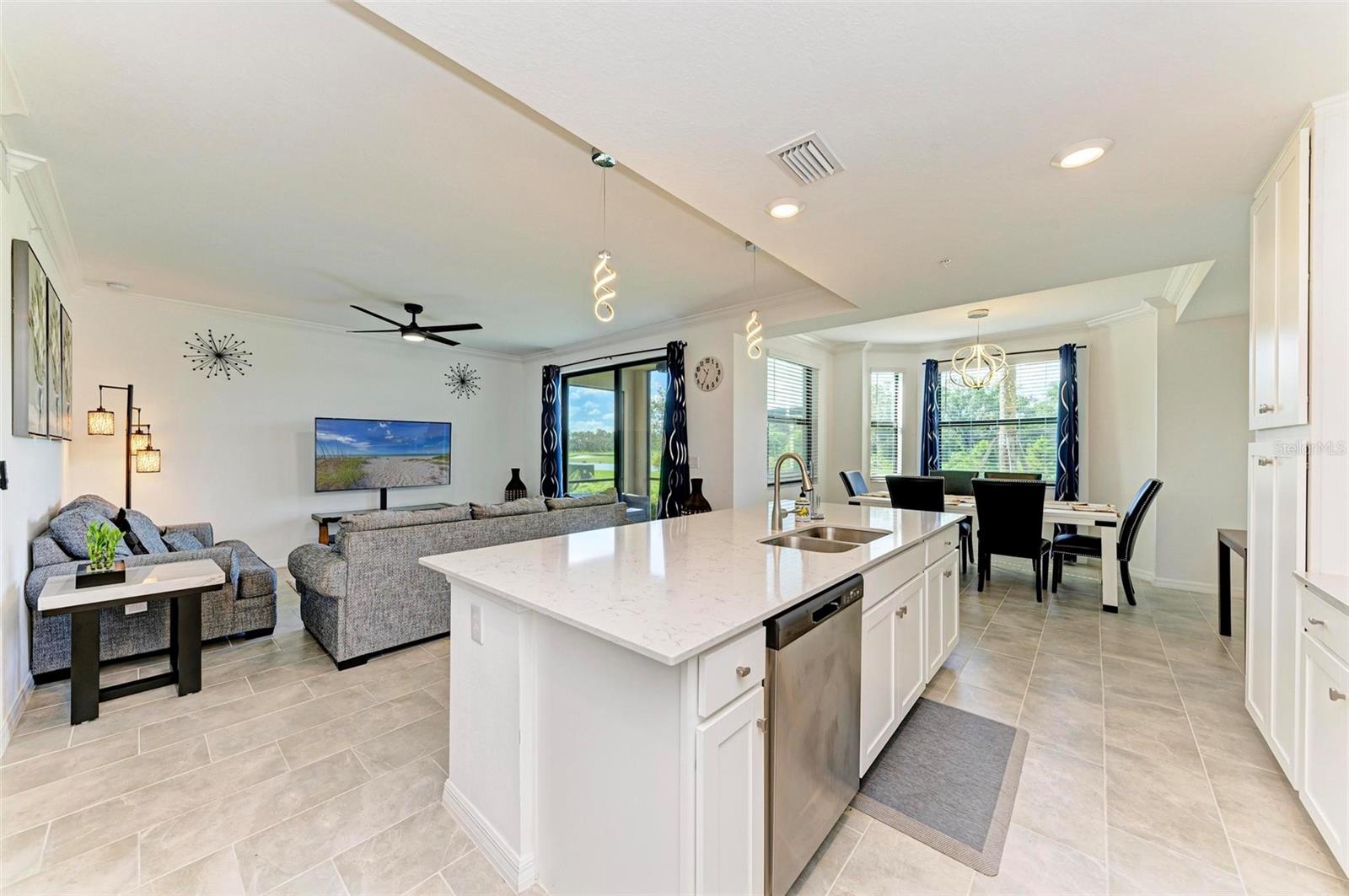 Image 5 of 73 For 18028 Gawthrop Drive 102