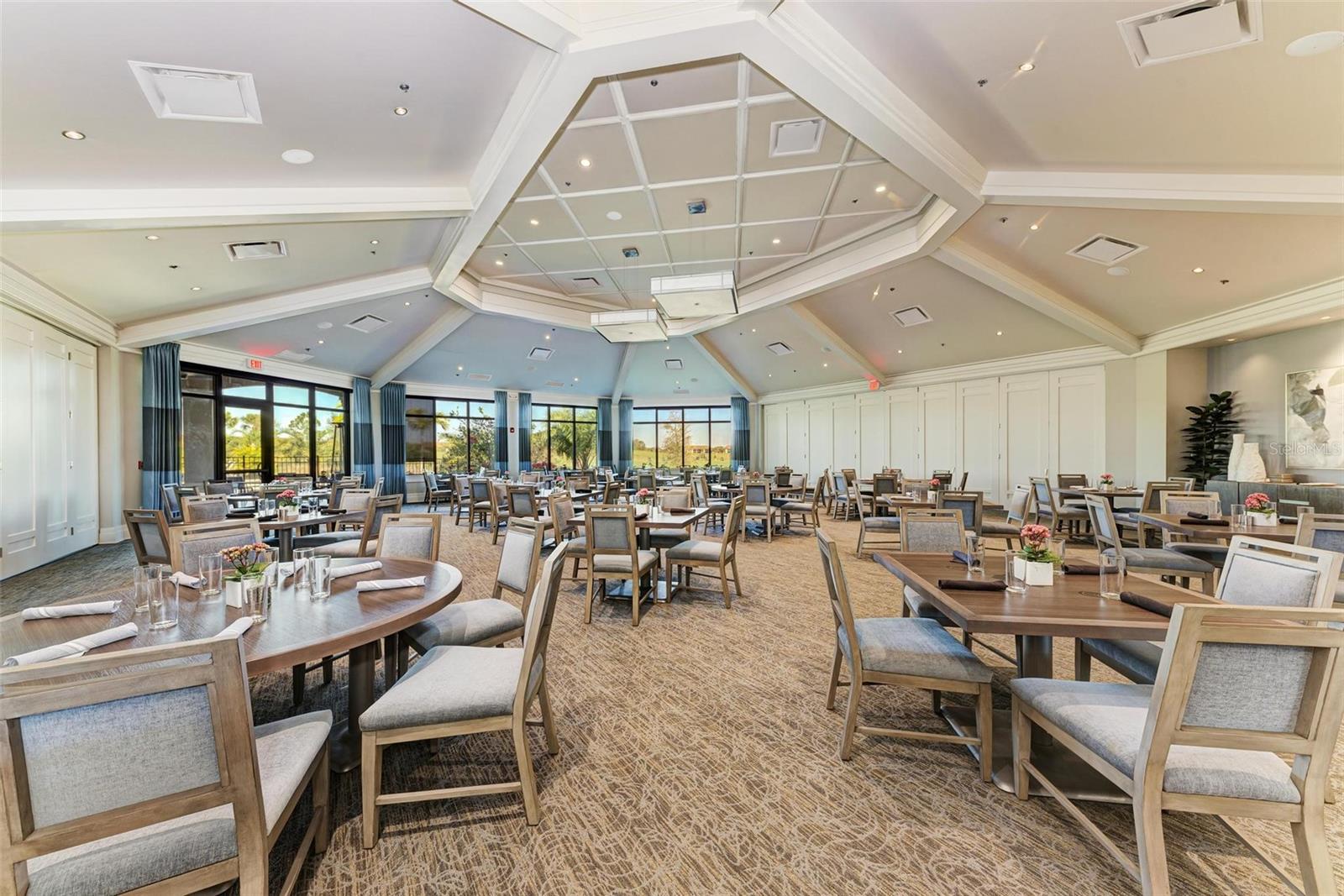 Image 51 of 73 For 18028 Gawthrop Drive 102