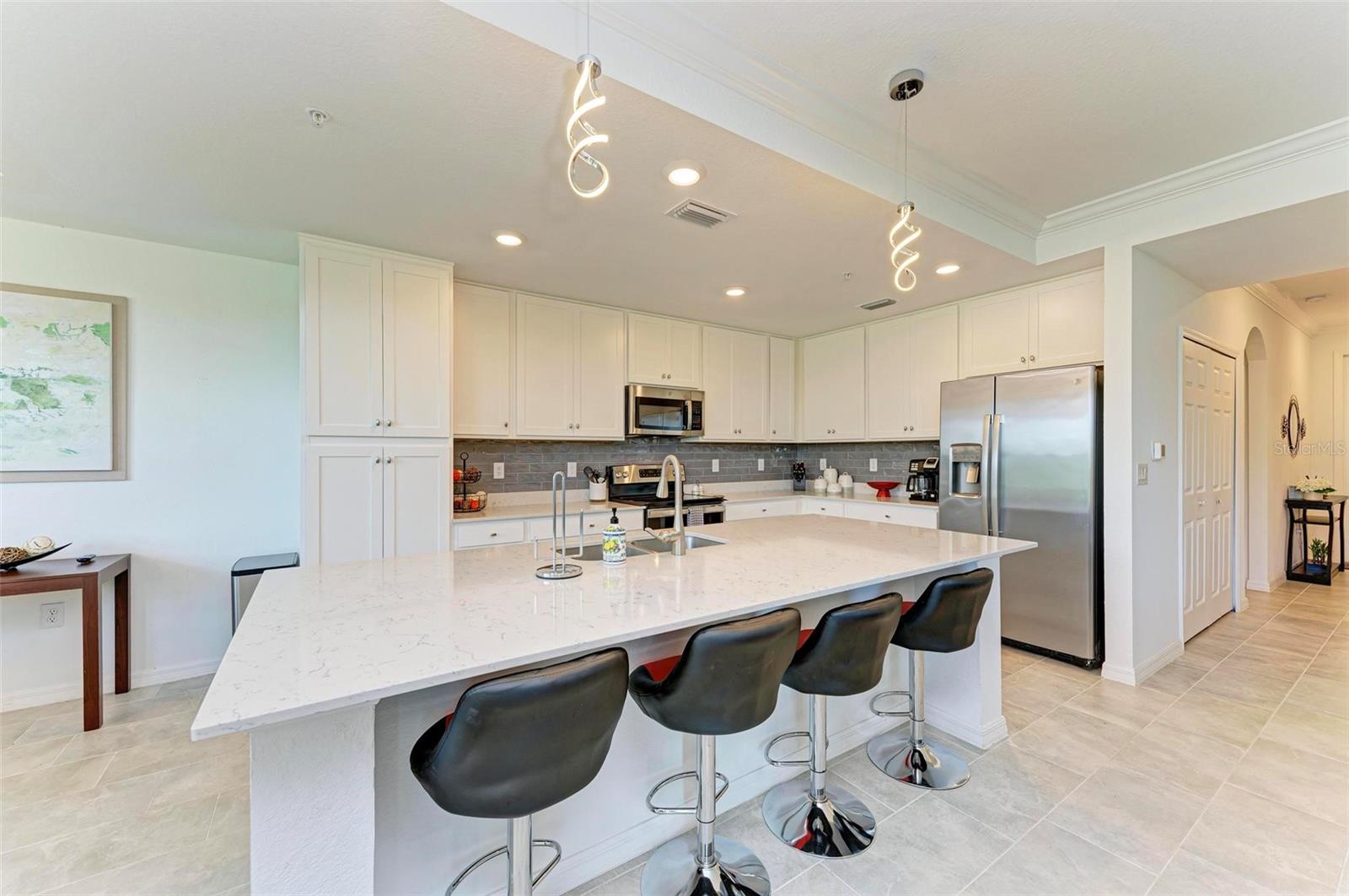 Image 6 of 73 For 18028 Gawthrop Drive 102