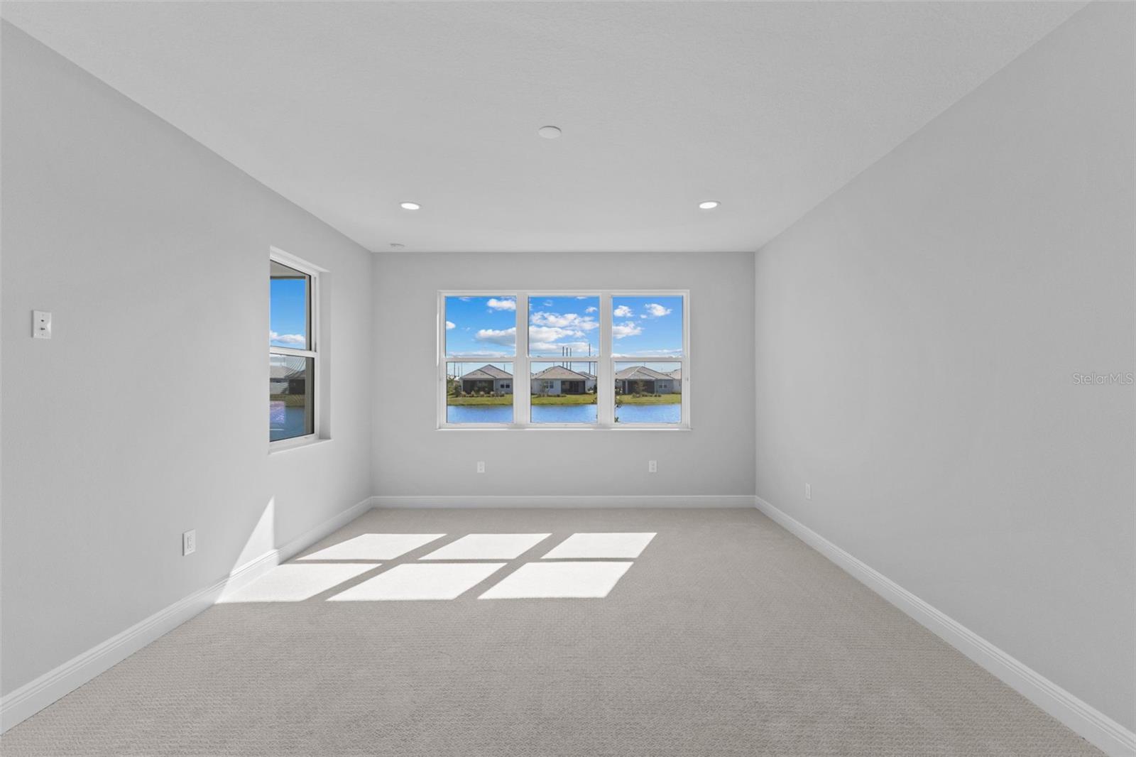 Image 16 of 46 For 8071 Slipway Drive