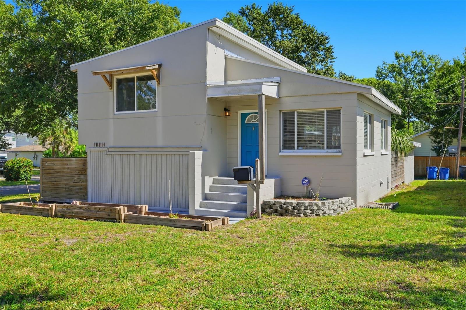 Image 4 of 55 For 4247 Dr Martin Luther King Jr Street N