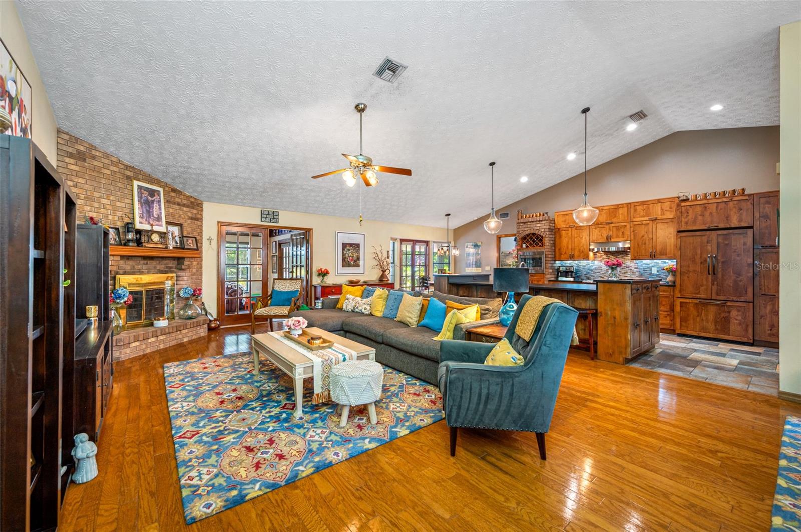 Image 11 of 30 For 9206 65th Avenue E