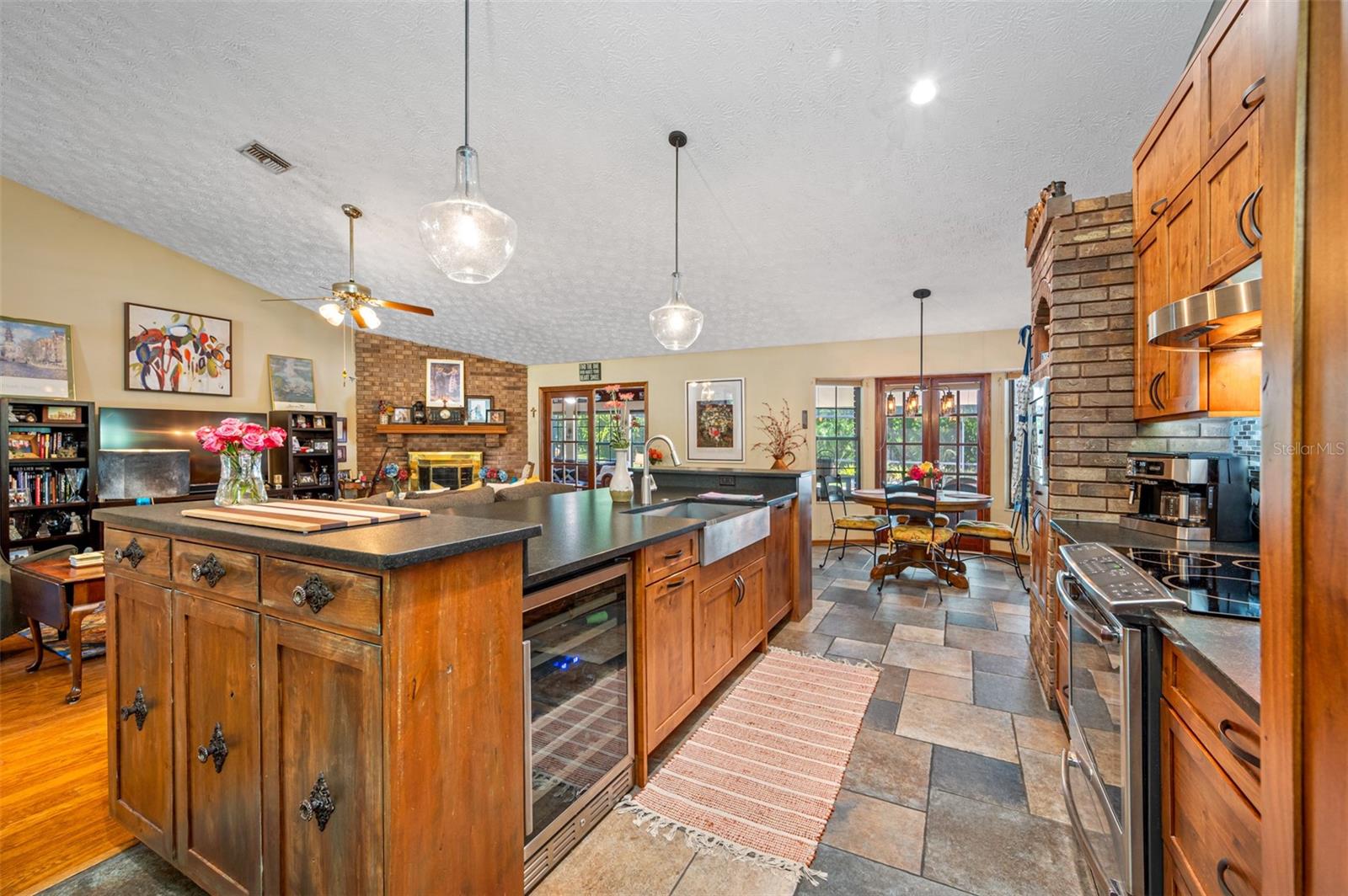 Image 12 of 30 For 9206 65th Avenue E