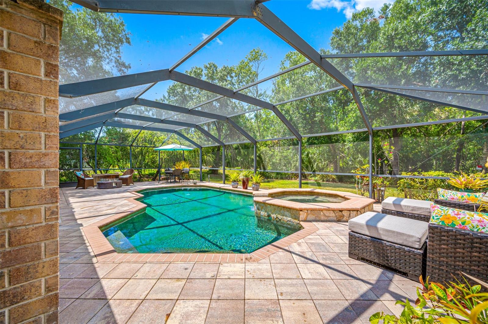 Image 6 of 30 For 9206 65th Avenue E