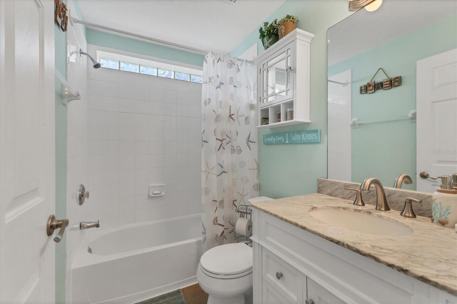 Image 16 of 33 For 7216 48th Avenue E