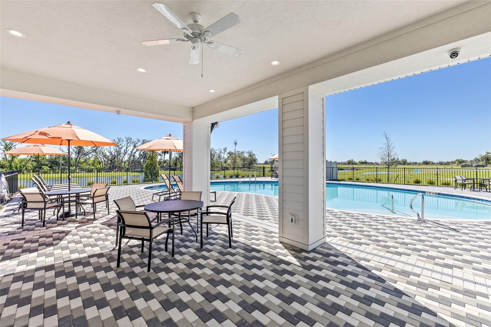 Image 18 of 21 For 11134 44th Avenue E