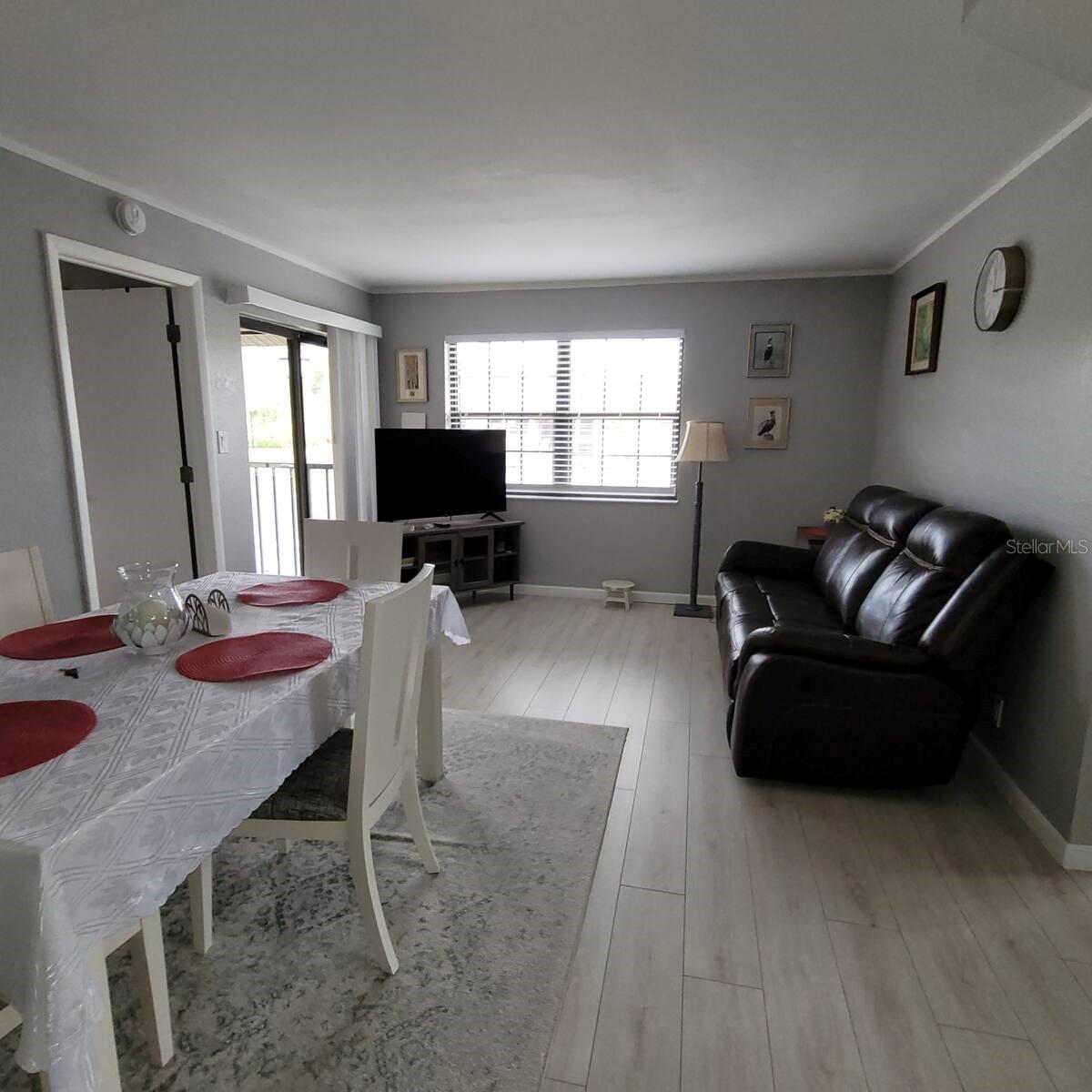 Image 10 of 18 For 19505 Quesada Avenue F201