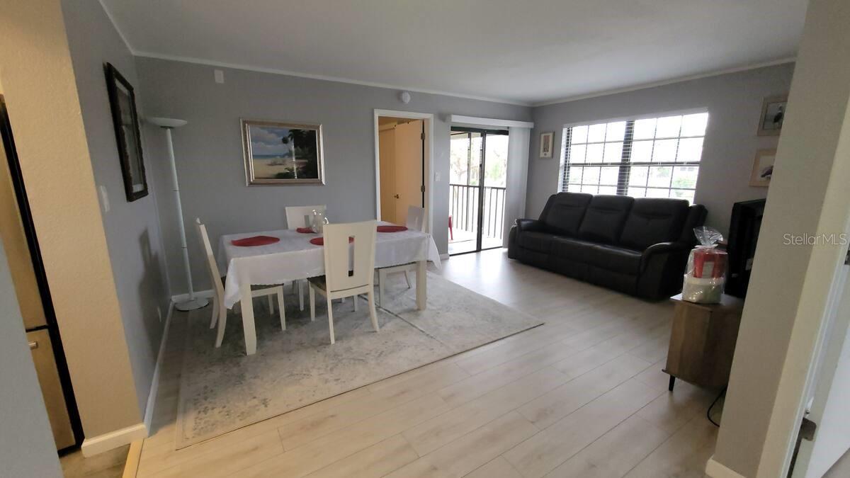 Image 8 of 18 For 19505 Quesada Avenue F201